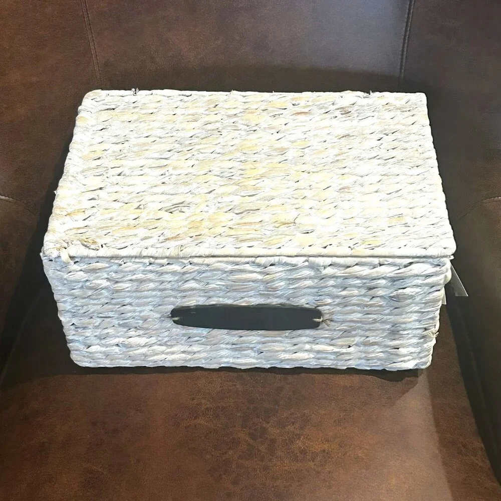 NWT Water Hyacinth Pantry Basket With Lid & Chalkboard Label
